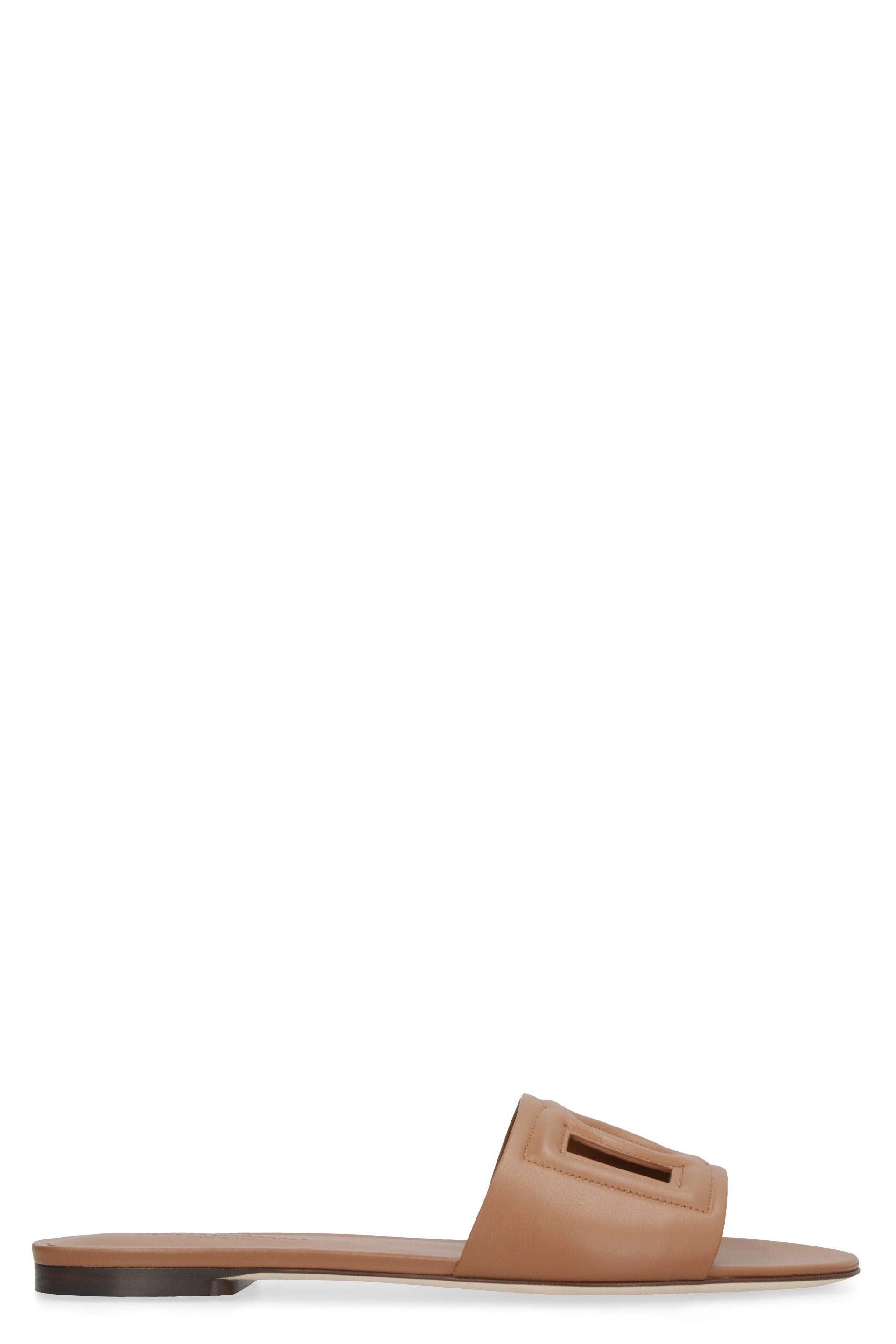 サンダル・ミュール DOLCE  GABBANA Women Sandals CQ0436AY3298I399 GRAY Dolce & Gabbana Leather flip-flops with logo | Women's Shoes