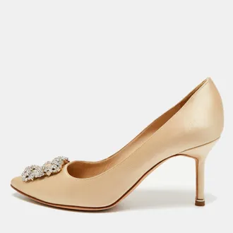 Manolo Blahnik Hangisi
