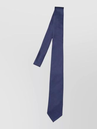 Cesare Attolini narrow design tie slim shape detail