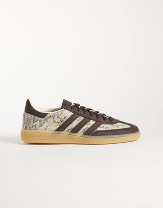 adidas Originals Handball Spezial sneakers con stampa snake-Marrone