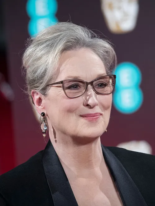 Meryl Streep grey hair, going grey, grey hair celebrities, grey hair women celebrities