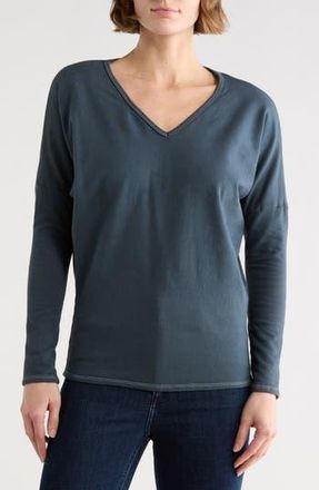 Go Couture Romantic Rose Graphic Sweater in Dark Dull Gray at Nordstrom Rack, Size X-Large
