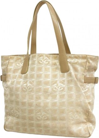 Chanel Beige Nylon Tote Bag (Pre-Owned)