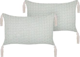 Beliani Conjunto De 2 Cojines Verde Menta Beige 25 X 45 Cm Poli&eacute;ster Borlas Relleno Hakone
