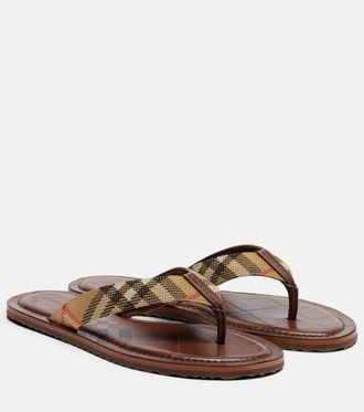 Burberry Pavilion Buberry Check thong sandals