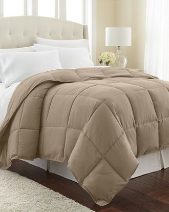 Southshore Fine Linens All Seasons Lightweight Down Alternative Comforter