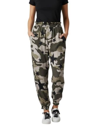 Chaser Camo Stars Jogger In Green Multi