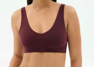 SPLITS59 Airweight Scoop Back Bra In Dark Cherry