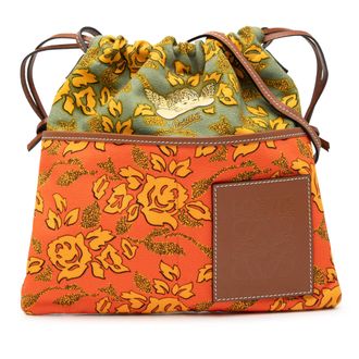 Loewe Tweedehands Paulas Ibiza Canvas Engel Trekkoord Schoudertas