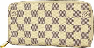 Louis Vuitton White Long Wallet (Bi-Fold) (Pre-Owned)