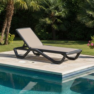 Dmora Tumbona Rochelle, Silla De Jard&iacute;n Apilable, Ajustable 4 Posiciones, Soporta 120 Kg, Fabricado En Italia, Respaldo Ajustable