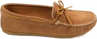 Minnetonka Mens Classic Moccasin Slip-On Shoes In Taupe