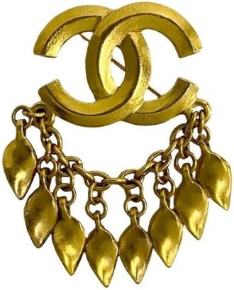 Chanel Pre-owned Jewellery, female, Yellow, Size: ONE SIZE Pre-owned Designer Brooch with Dangle Charms