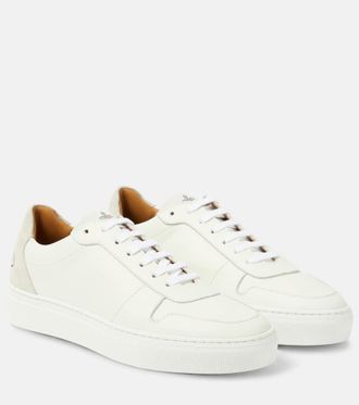 スニーカー Vivienne Westwood Women's Low Top Sneakers Pink 75020005WW00 Pink Low Top Plimsoll Sneakers by Vivienne Westwood on Sale