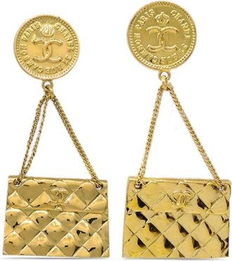 Chanel 1994 Classic Flap clip-on earrings - women - Gold Plated - One Size