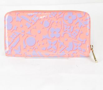 Louis Vuitton Pink Long Wallet (Bi-Fold) (Pre-Owned)