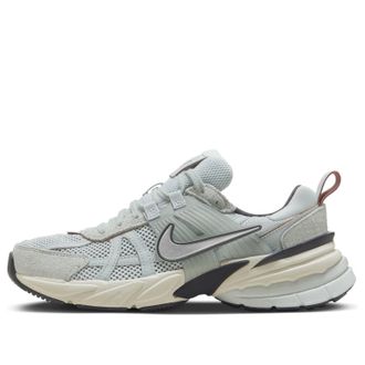 Nike (WMNS) Nike V2K Run Light Pumice Black Chrome FN6703-003