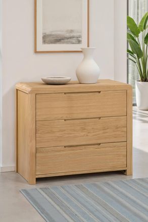 Julian Bowen Curve 3 Drawer Chest in Light Oak