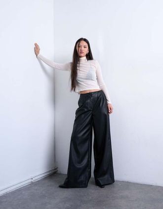 Topshop Pantaloni a fondo super ampio in pelle sintetica neri-Nero