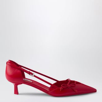 Prada D&eacute;collet&eacute; aperta ai lati in pelle rossa