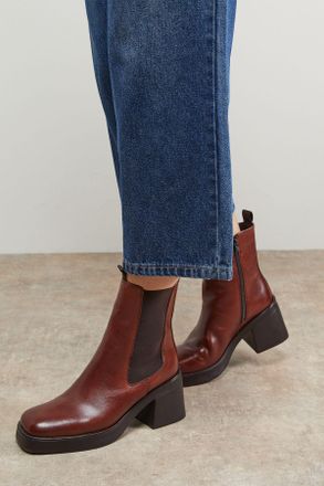 Oasis Womens Barbara Leather Chunky High Heeled Chelsea Boots - Tan - Size UK 4