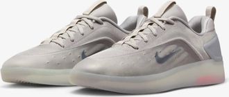 Nike Mens Sb Zoom Nyjah 4 Skate Shoes In College Grey/light Silver/bright Crimson