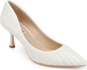 Badgley Mischka Verity Pointed Toe Pump in Ivory Fabric at Nordstrom Rack, Size 7.5