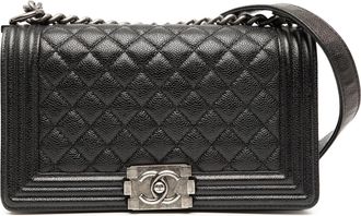 Chanel Tweedehands Oude Medium Gequilt Caviar Boy Flap