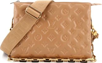 Louis Vuitton Borsa a tracolla Coussin Bag PM in pelle di agnello goffrata con monogramma - Marrone