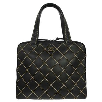 Chanel Surpique Zip Around Satchel Quilted Leather Black Leather Handbag (Pre-Owned)