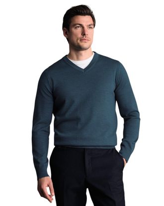 CHARLES TYRWHITT Merino V-Neck Sweater