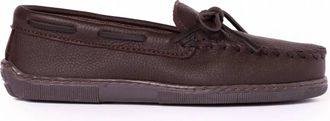 Minnetonka Mens Moosehide Classic Moccasin Shoes In Chocolate