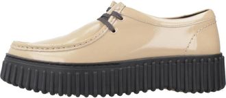 Clarks Bee Patent Veterschoenen - Dames - Veterschoenen - Beige - 38 EU - Schoenen