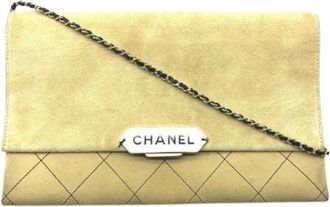 Chanel Pre-owned Clutches, female, Beige, Size: ONE SIZE Pre-owned Suede chanel-bags