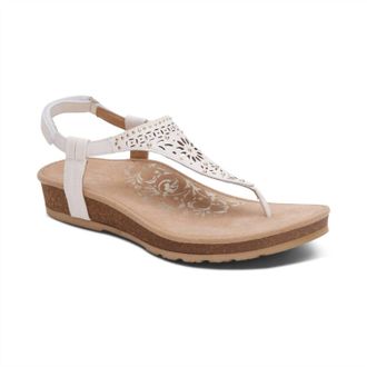 Aetrex Womens Evelyn Thong Sandal In Ivory