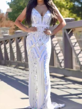 Jasz Couture V-Neckline Gown In Ivory/silver