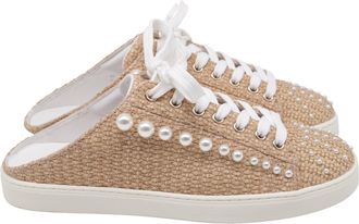 Stuart Weitzman Goldie Mules in Beige Raffia
