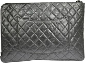 Chanel Pre-owned Clutches, female, Black, Size: ONE SIZE Pre-owned Ipad pouch