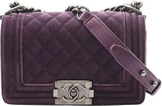 Chanel Borsa a spalla Boy piccola in velluto trapuntato con battente 2013-2014 - Viola