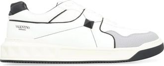 Valentino Garavani One Stud Low-Top Sneaker - Heren - Sneakers - Wit - 44 EU - Leer - Schoenen