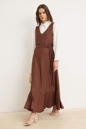Trendyol Modest Dames Bruin Gestreept Maxi Mouwloos Casual Gilet Modest Jurken