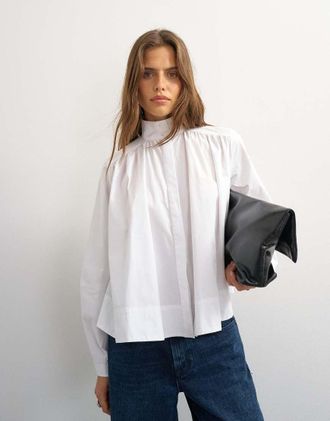 Topshop camicia bianca con collo alto e maniche a palloncino-Bianco