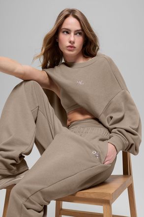 Alo | Accolade Crewneck Neck Pullover Top in Gravel Beige, Size: Medium