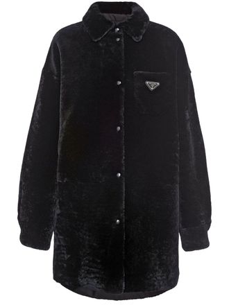 Prada triangle-logo reversible coat - women - Sheep Skin/Shearling - 42 - Black