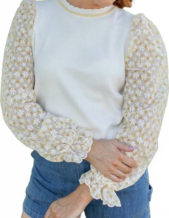 Fate Honey Bee Floral Puff Sleeve Top In White