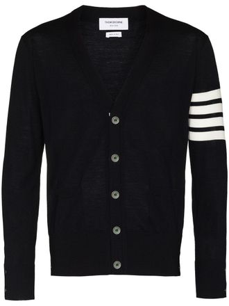 Thom Browne Klassischer Thom Browne-Cardigan mit V-Ausschnitt aus feiner Merinowolle mit 4 Streifen