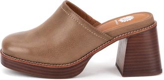 Yellow Box Womens Ivaria Platform Clog In Taupe