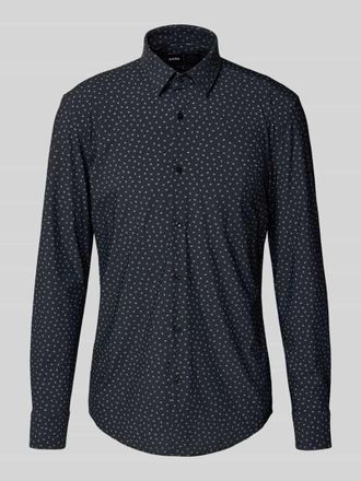 HUGO BOSS Slim Fit Businesshemd aus elastischem Performance-Material Modell HANK in Black, Gr&ouml;&szlig;e 41