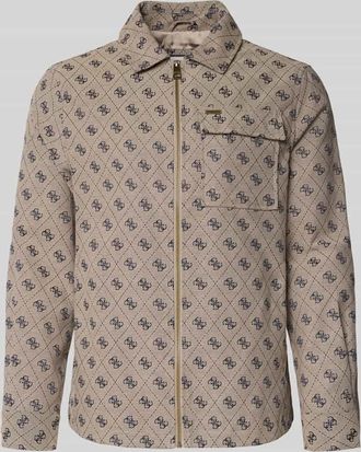 Guess Regular Fit Jacke mit Brusttasche in Beige, Gr&ouml;&szlig;e XXL