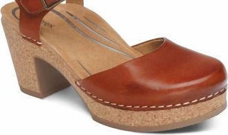 Aetrex Womens Finley Heeled Sandal In Cognac